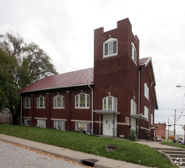 1001 Hosbrook St, Indianapolis, IN à vendre - Photo principale – Image 1 sur 31