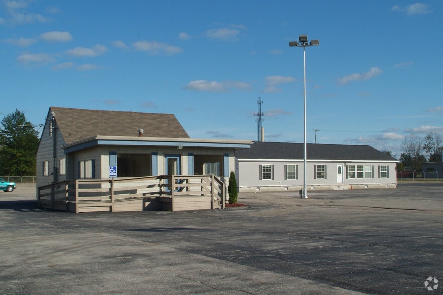 4057 S Dort Hwy, Burton, MI à vendre - Photo de l’immeuble – Image 2 sur 4