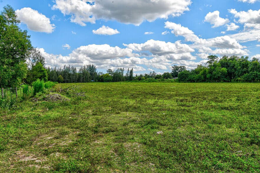 2374 A Rd, Loxahatchee Groves, FL à vendre - Photo de l’immeuble – Image 3 sur 11