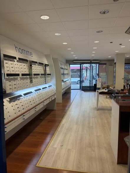 Local commercial dans Strasbourg à louer - Photo de l’immeuble – Image 3 sur 8