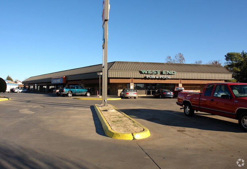 2731 Southwest Pky, Wichita Falls, TX à louer - Photo principale – Image 1 sur 1