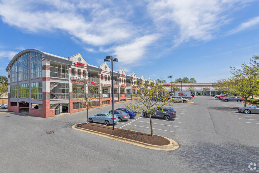 700-746 Cloverly St, Silver Spring, MD à louer - Photo de l’immeuble – Image 1 sur 4