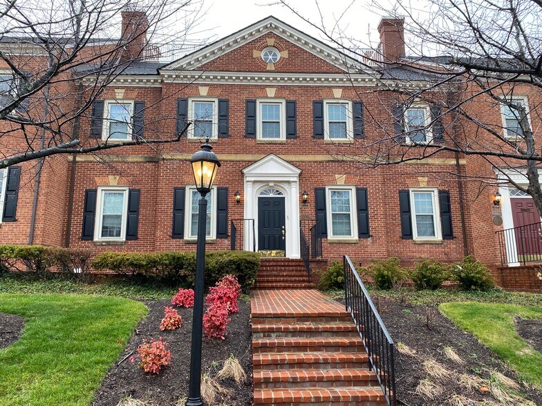 10470-10476 Armstrong St, Fairfax, VA à louer - Photo principale – Image 1 sur 3