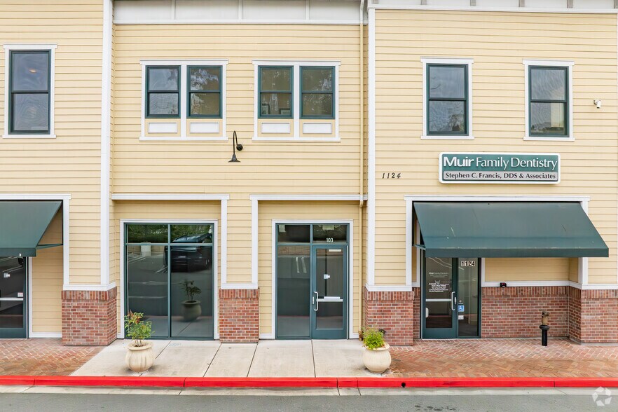 1124 Arnold Dr, Martinez, CA à louer - Photo de l’immeuble – Image 2 sur 3