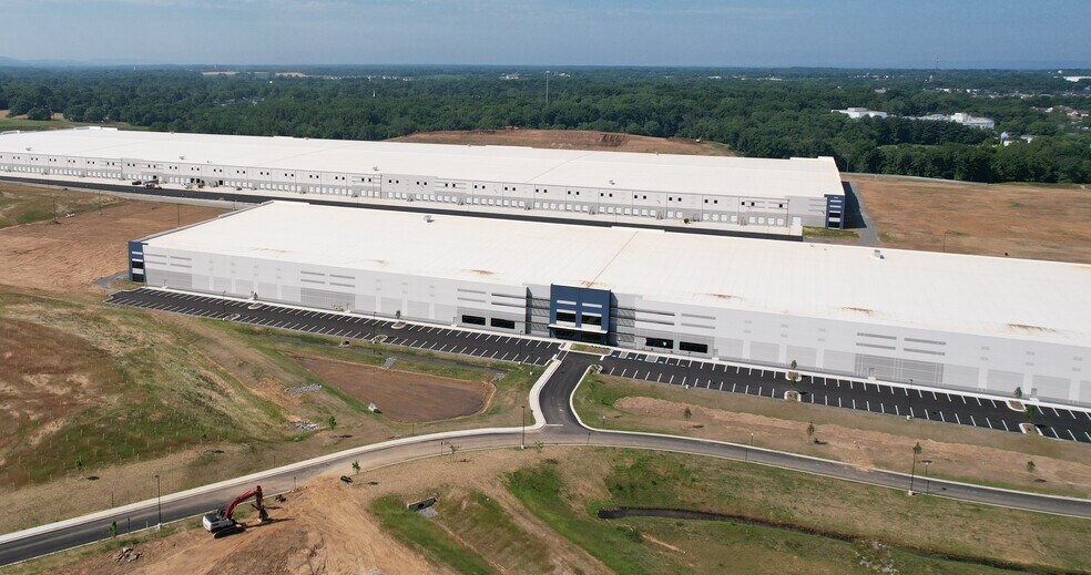 210 Breaker Dr, Hagerstown, MD à louer - Photo de l’immeuble – Image 3 sur 3