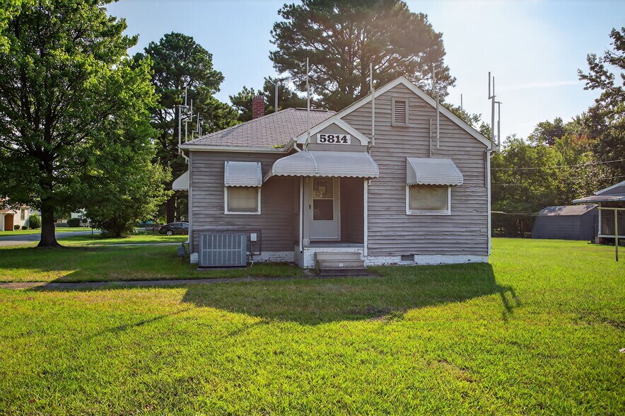 5812 Jefferson Ave, Newport News, VA à vendre - Photo principale – Image 1 sur 28