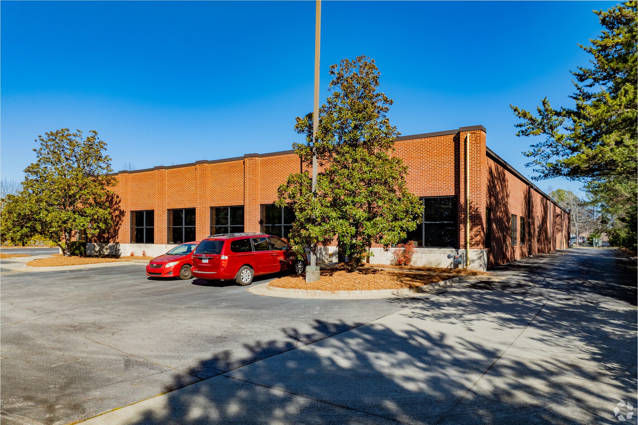 6100 Maddry Oaks Ct, Raleigh, NC à louer Photo principale– Image 1 sur 7