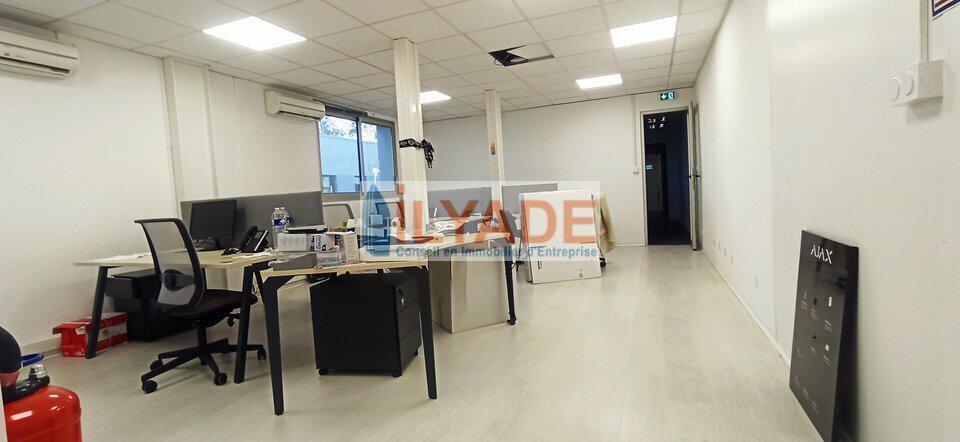 Bureau dans Éguilles à louer - Photo de l’immeuble – Image 1 sur 11
