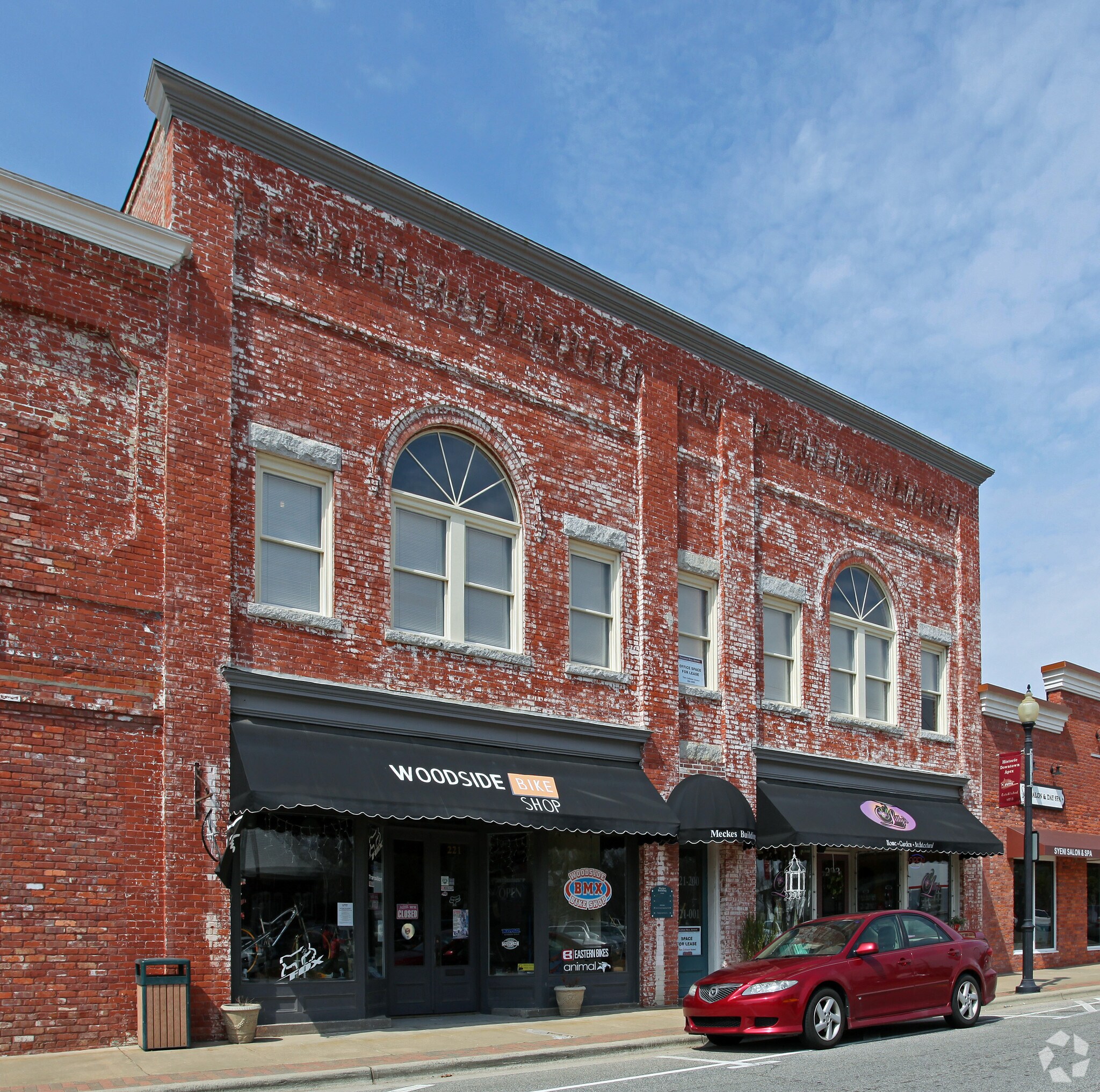 221-223 N Salem St, Apex, NC à louer Photo de l’immeuble– Image 1 sur 9