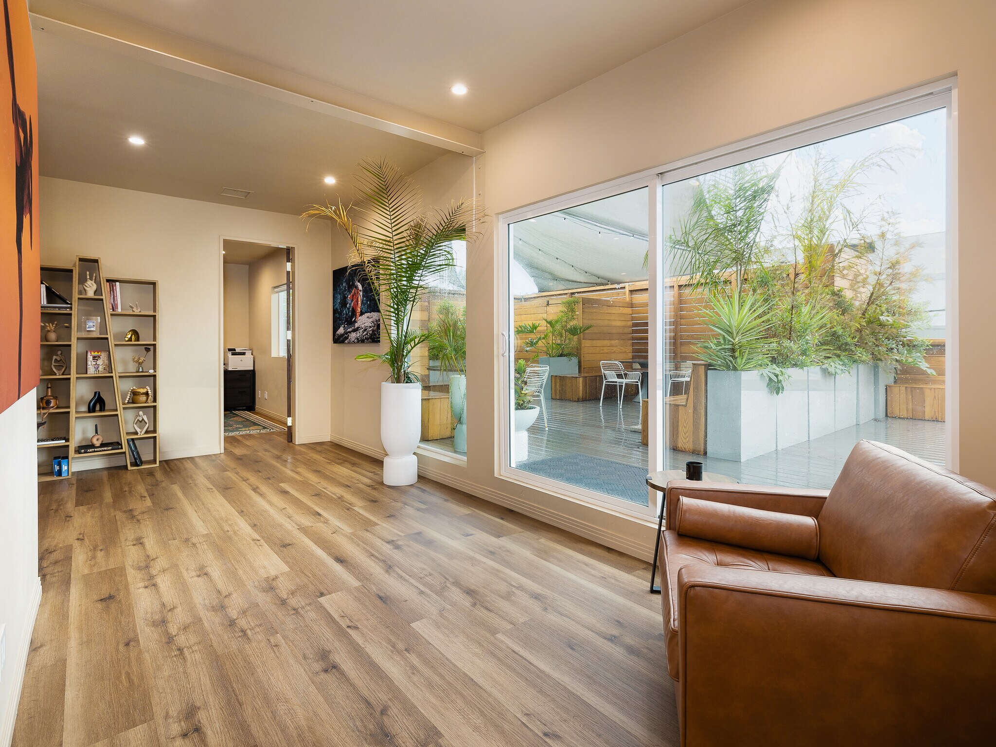 124 Center St, El Segundo, CA à louer Photo principale– Image 1 sur 33