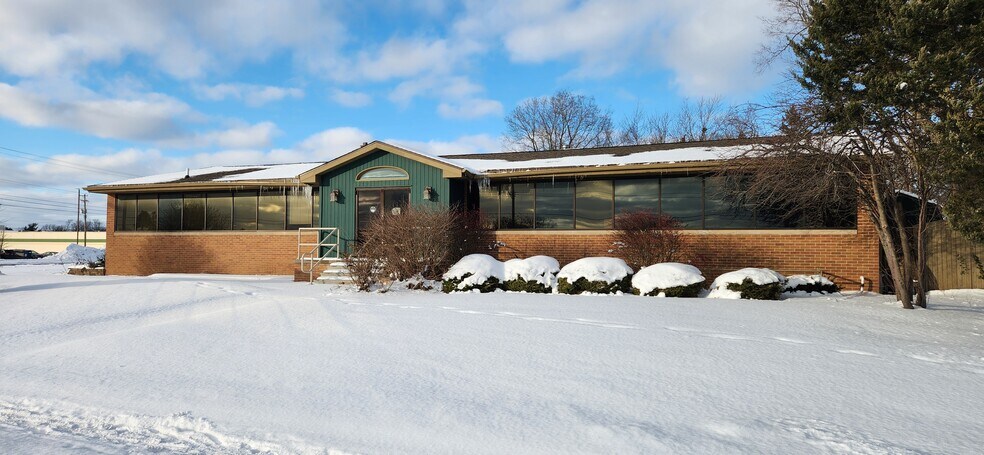 3526 W Saginaw St, Lansing, MI à louer - Photo de l’immeuble – Image 3 sur 5