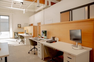 765 Baker St, Costa Mesa, CA à louer Photo intérieure– Image 1 sur 4