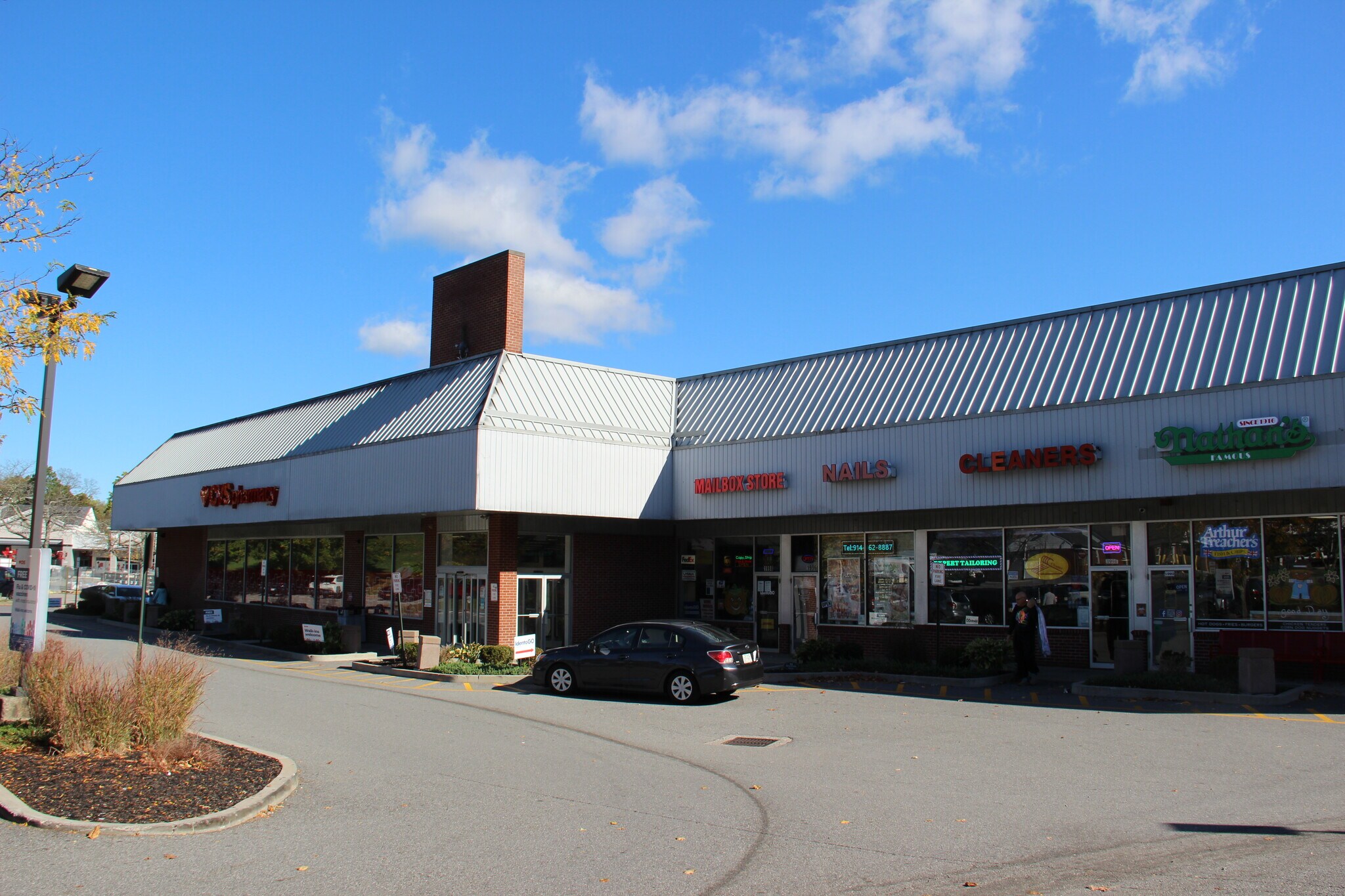 1990-2000 Commerce St, Yorktown Heights, NY à louer Photo de l’immeuble– Image 1 sur 6