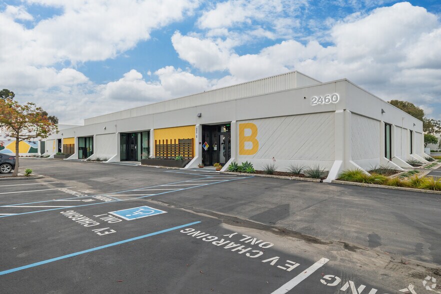 2460 Embarcadero Rd, Palo Alto, CA à louer - Photo principale – Image 1 sur 7