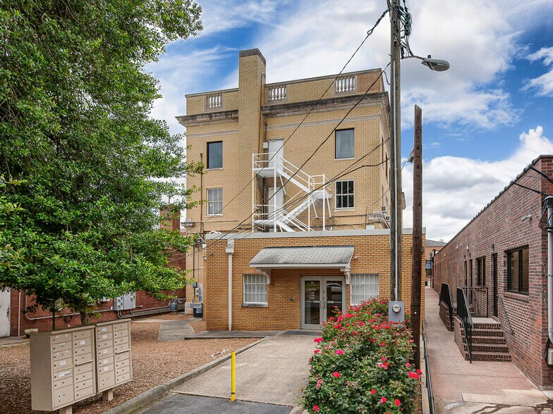 32 N Main St, Belmont, NC à louer - Photo de l’immeuble – Image 2 sur 7