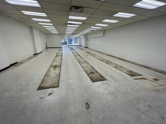 Plus de détails pour 500 Jericho Tpke, Mineola, NY - Local commercial à vendre
