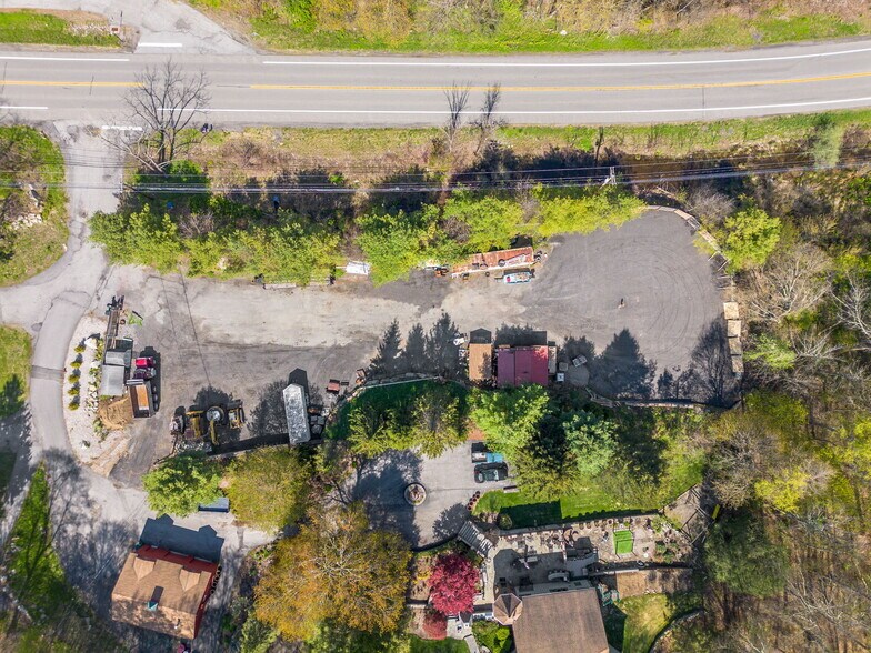5 Bertocchi Ln, Holmes, NY à louer - Photo de l’immeuble – Image 2 sur 5