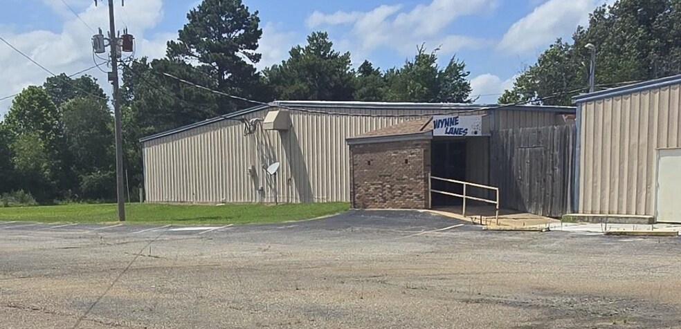 2013 Falls Blvd N, Wynne, AR à vendre - Photo principale – Image 1 sur 11