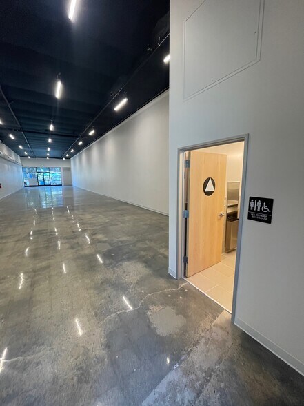 628 Santa Cruz Ave, Menlo Park, CA à louer - Photo intérieure – Image 2 sur 5