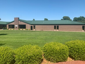 100 Wk and T Technology Dr, Mayfield, KY à louer Photo de l’immeuble– Image 2 sur 11