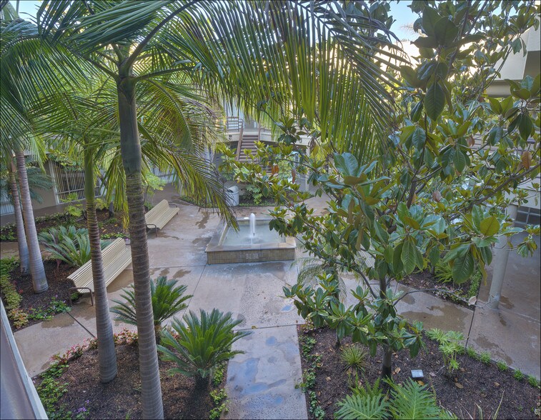 2320 Paseo de las Americas, San Diego, CA à louer - Photo de l’immeuble – Image 2 sur 10