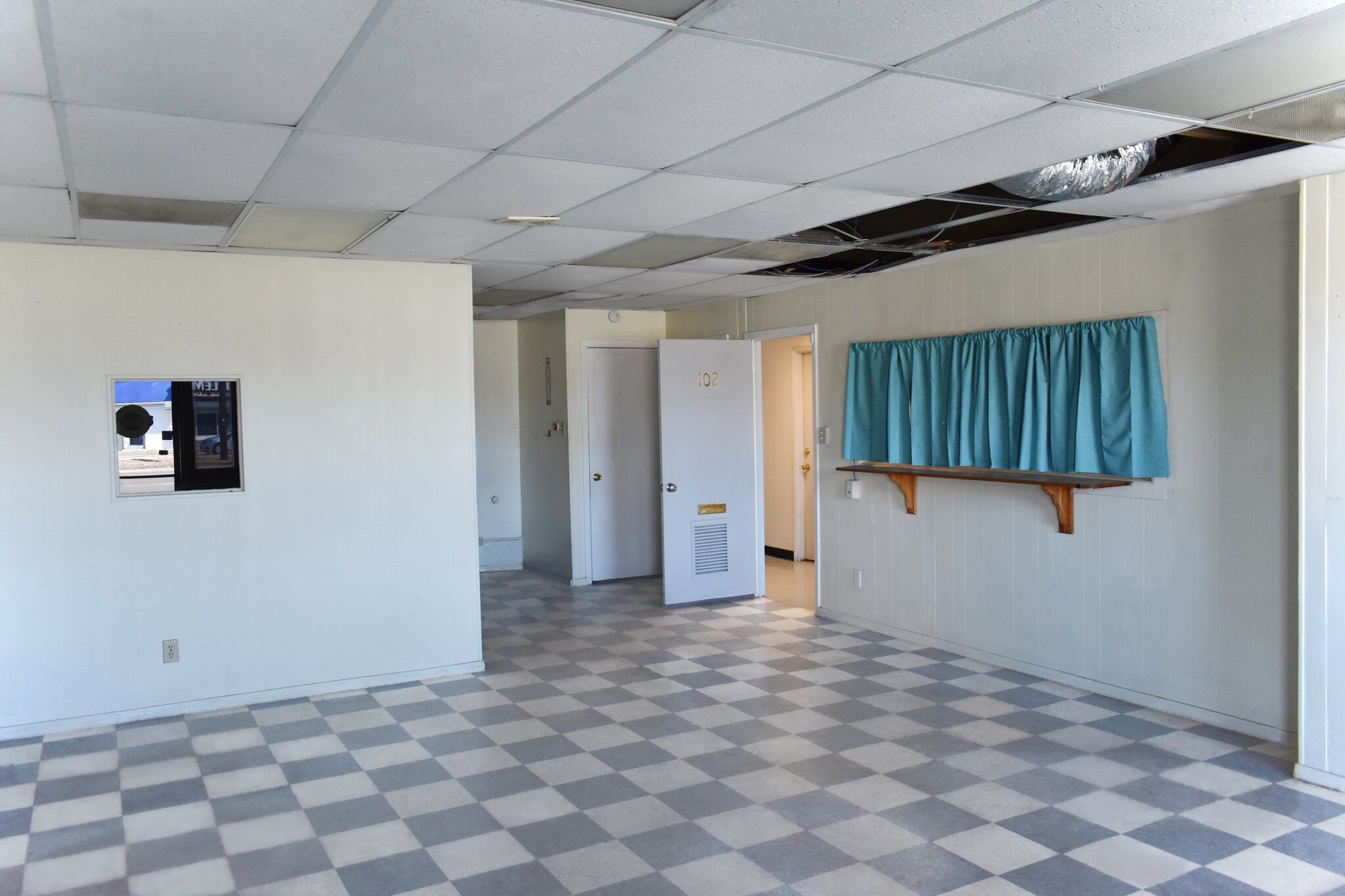 906 S 14th St, Kingsville, TX à louer Photo intérieure– Image 1 sur 2