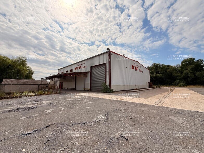 Industriel/Logistique dans Bertrange à vendre - Photo de l’immeuble – Image 1 sur 16