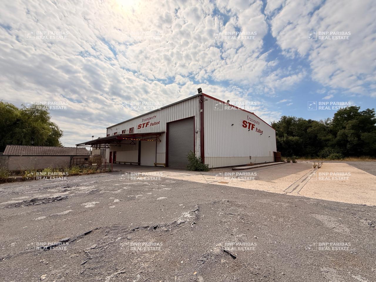 Industriel/Logistique dans Bertrange à vendre Photo de l’immeuble– Image 1 sur 17