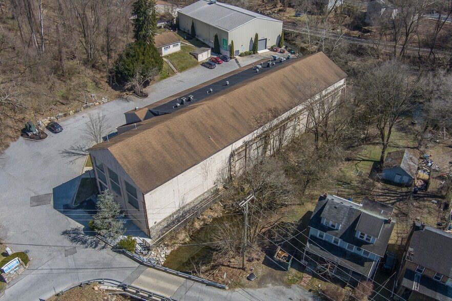 255 S Mount Airy Rd, Coatesville, PA à louer - Photo de l’immeuble – Image 2 sur 5