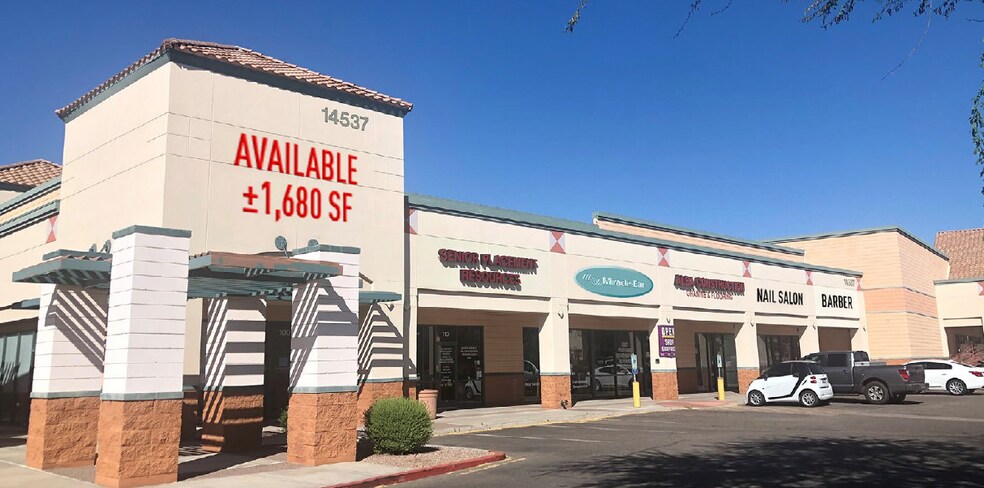 14551 W Grand Ave, Surprise, AZ à louer - Photo de l’immeuble – Image 1 sur 19