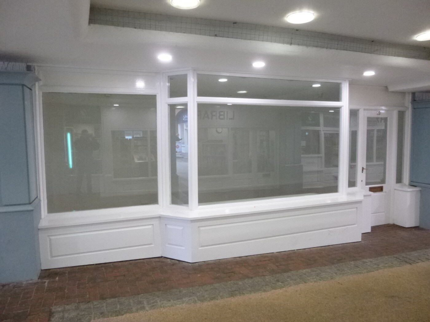 St Martins Walk, Dorking à louer Photo de l’immeuble– Image 1 sur 1