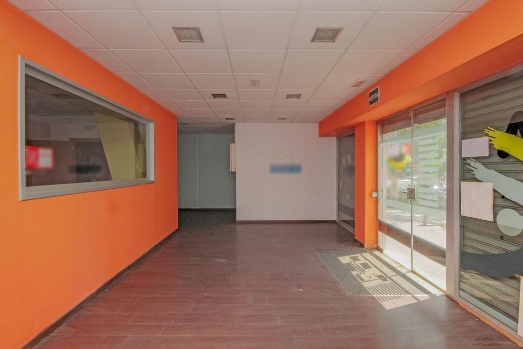 Carrer de L'aprestadora, 168, L'Hospitalet de Llobregat, BAR 08902 - Lot 1 -  - Photo intérieure - Image 1 of 14