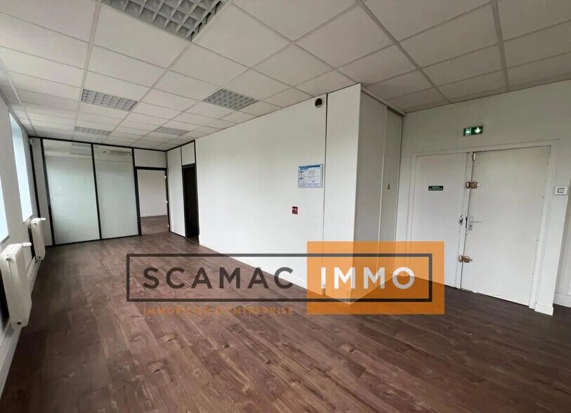 66 Rue Des Vanesses, Villepinte à louer - Photo de l’immeuble – Image 2 sur 6