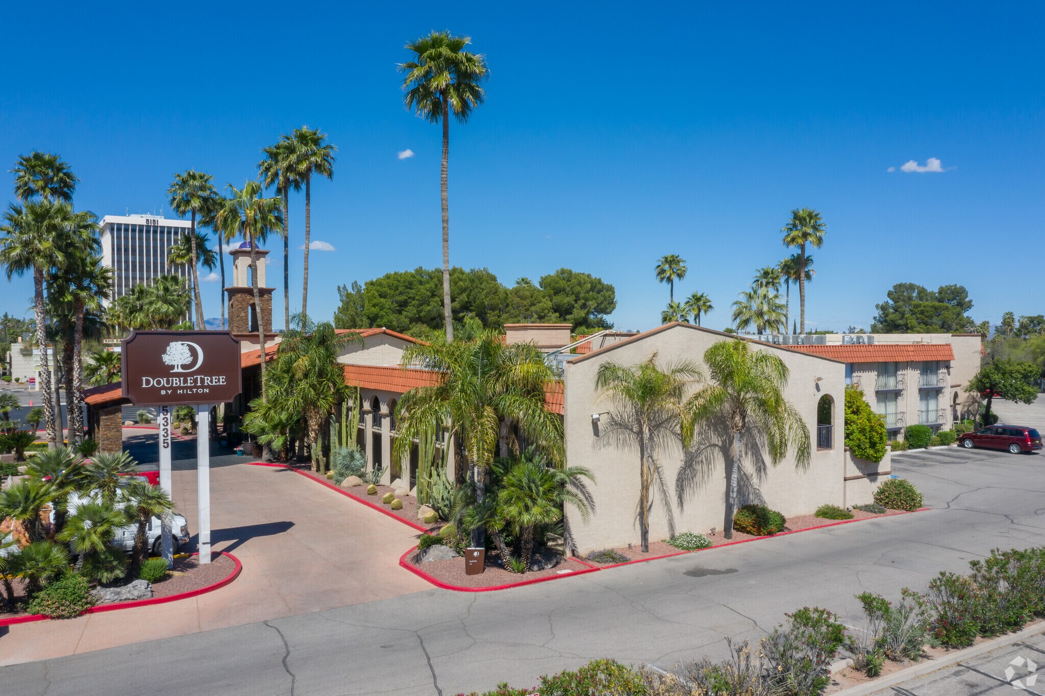 5335 E Broadway Blvd, Tucson, AZ à vendre Photo principale– Image 1 sur 5