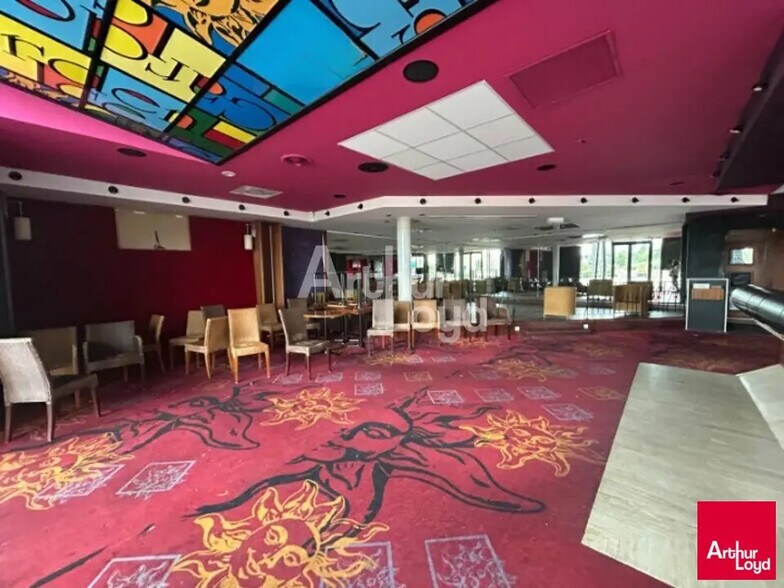 Local commercial dans Blois à louer - Photo de l’immeuble – Image 1 sur 3