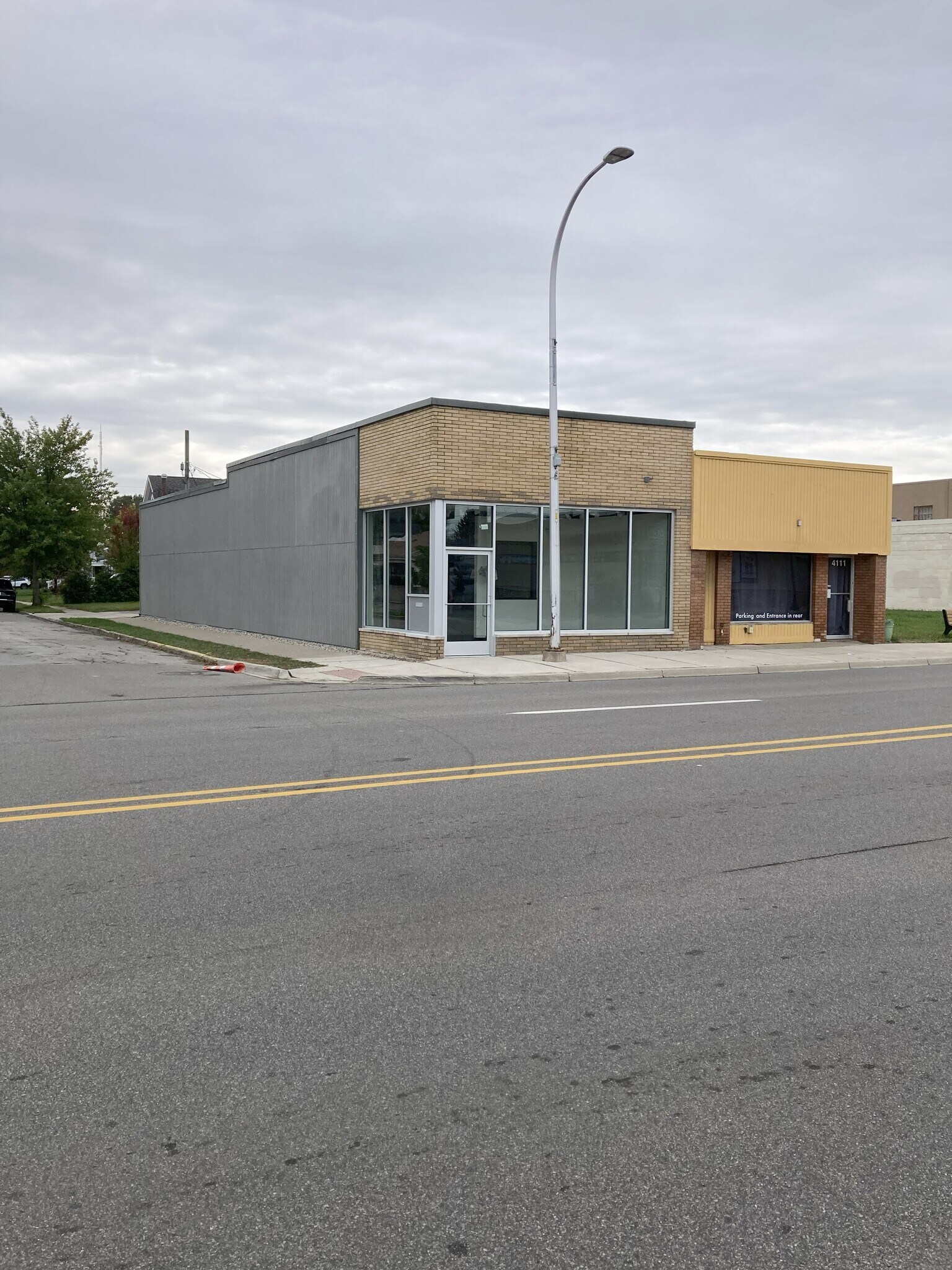 4105 12 Mile Rd, Berkley, MI à vendre Photo principale– Image 1 sur 26