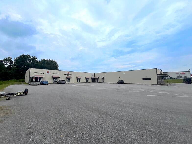 301 Commerce Blvd, Midway, FL à vendre - Photo de l’immeuble – Image 2 sur 10