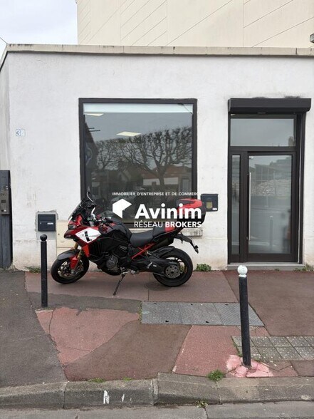 Local commercial dans Saint Maur Des Fosses à louer - Photo de l’immeuble – Image 1 sur 3