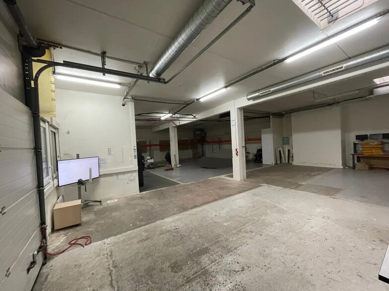 Local d'activités dans Nanterre à vendre - Photo intérieure – Image 3 sur 12