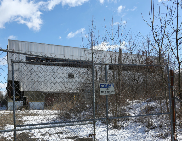 1 Malin Rd, Malvern, PA à vendre - Photo de l’immeuble – Image 2 sur 6