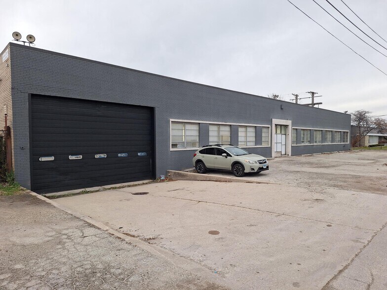 4940 S Kilbourn Ave, Chicago, IL à vendre - Photo de l’immeuble – Image 1 sur 14