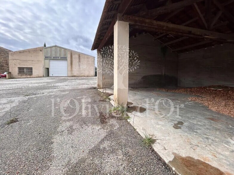 Industriel/Logistique dans Suze-la-Rousse à vendre - Photo de l’immeuble – Image 2 sur 3