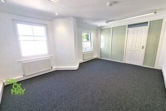 22 London Rd, Horsham à louer Photo intérieure– Image 1 sur 5