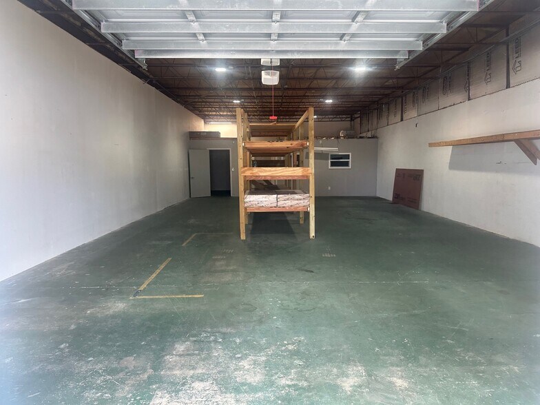 1786 Hercules Ave, Clearwater, FL à louer - Photo de l’immeuble – Image 3 sur 5