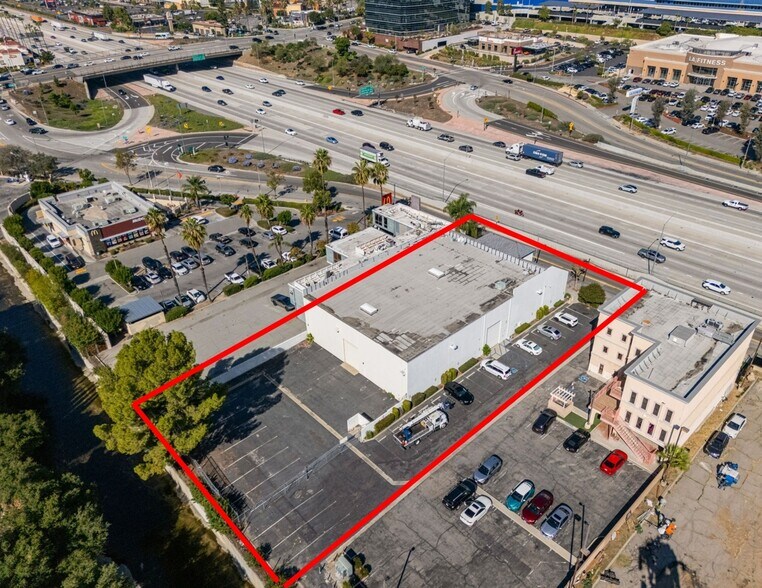 3106 E Garvey Ave, West Covina, CA à vendre - Photo de l’immeuble – Image 3 sur 60