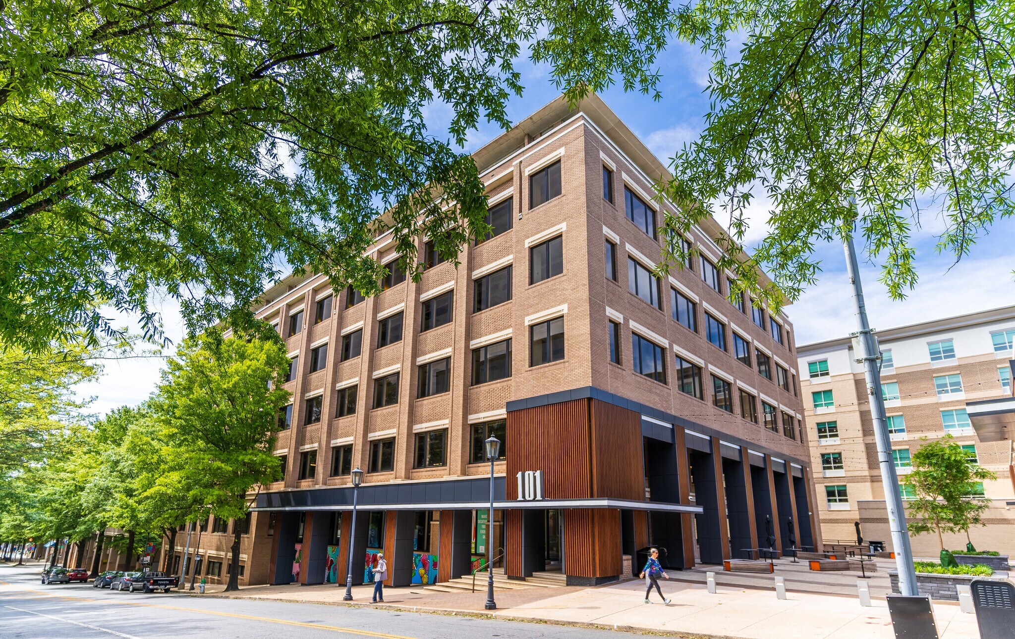 101 W Ponce De Leon Ave, Decatur, GA à louer Photo principale– Image 1 sur 17
