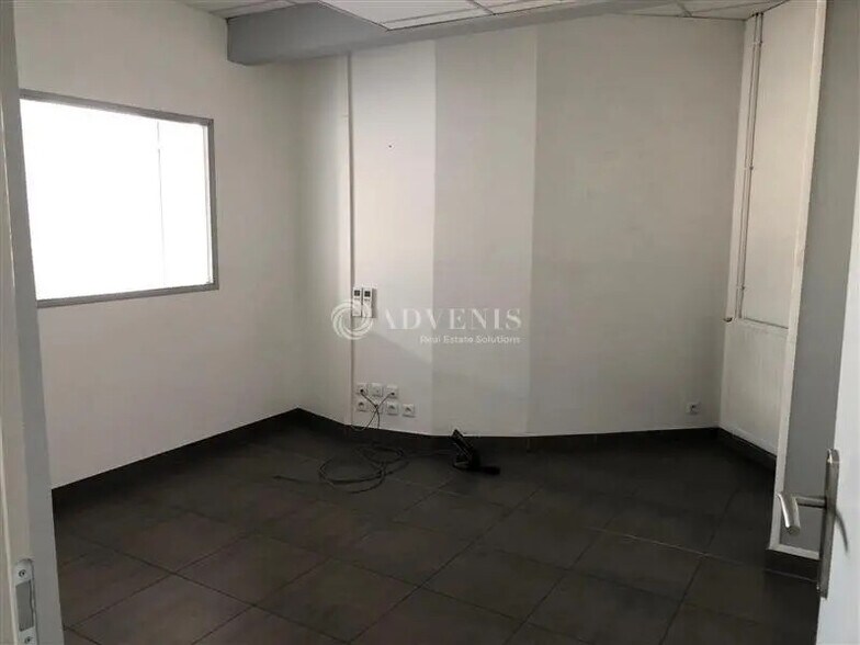 Bureau dans Tours à vendre - Photo de l’immeuble – Image 2 sur 8