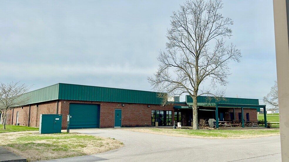 1014 S Main St, Nicholasville, KY à vendre - Photo de l’immeuble – Image 2 sur 23