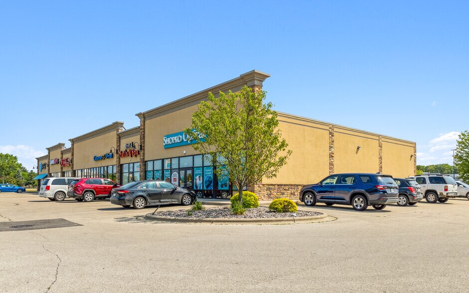 2910 Roosevelt Rd, Marinette, WI à louer - Photo de l’immeuble – Image 2 sur 16