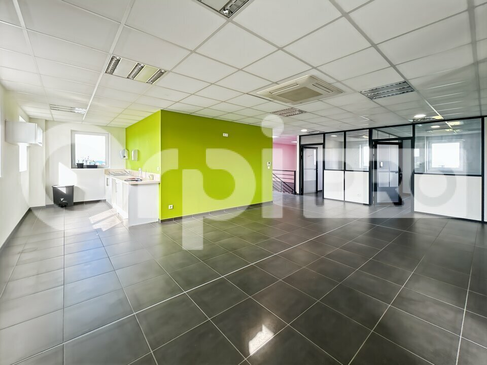 Bureau dans Saint-Laurent-Blangy à louer Photo intérieure– Image 1 sur 11